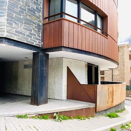 Mikka Devesa Apartment Incles Ngoại thất bức ảnh