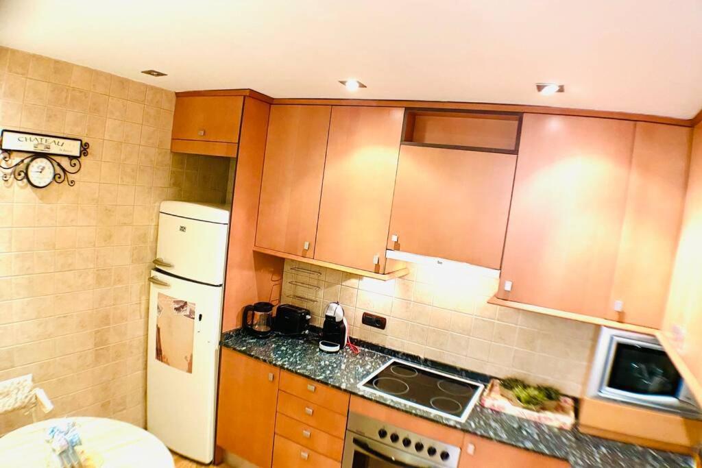 Mikka Devesa Apartment Incles Ngoại thất bức ảnh